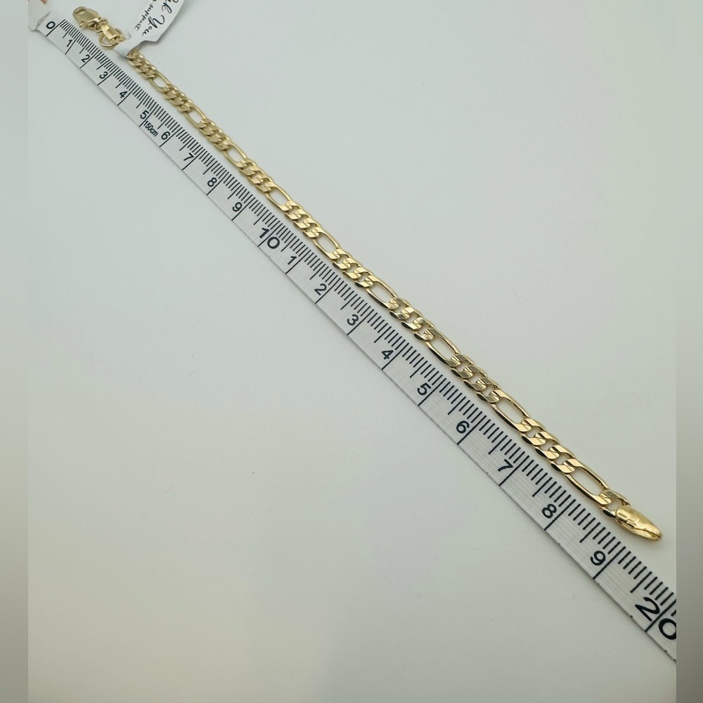 Elegante pulcera de oro laminado 18k